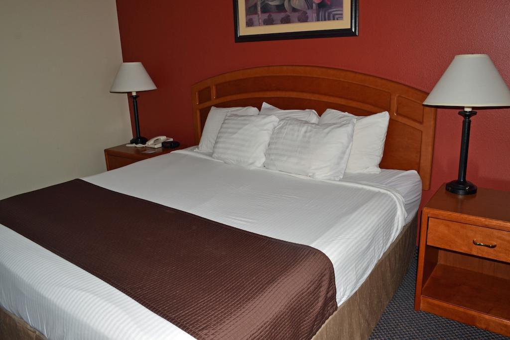 Paola Inn And Suites Pokój zdjęcie
