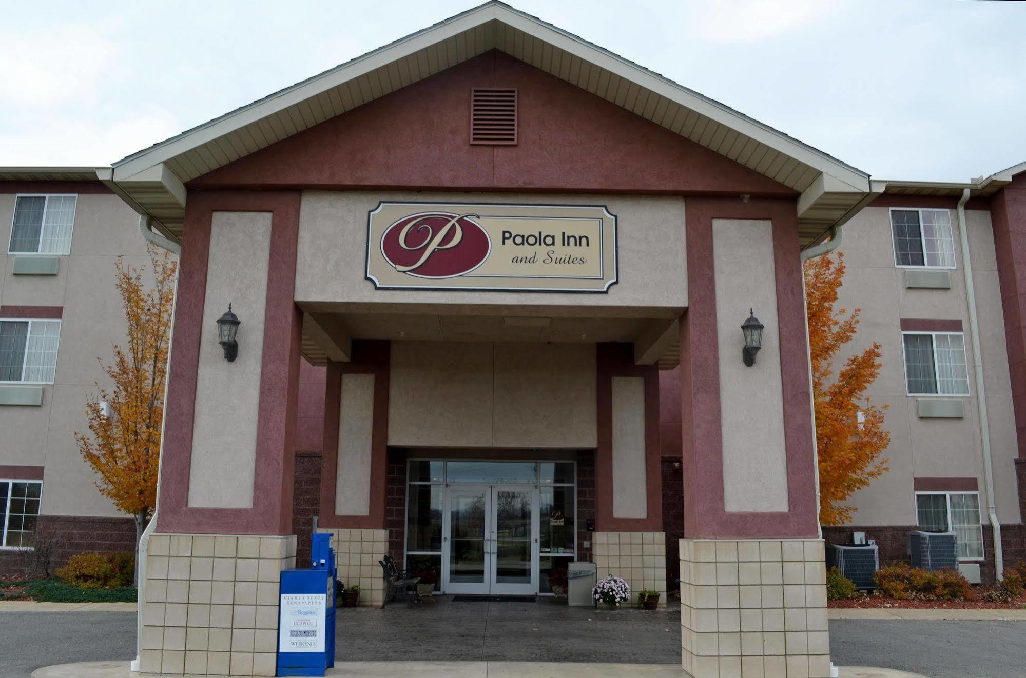 Paola Inn And Suites Zewnętrze zdjęcie